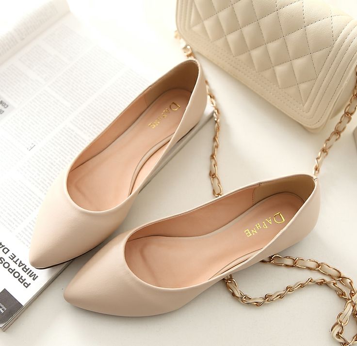 http://astridmtzr.neocities.org/Menu/flats/2-Flat-Shoes-Fashion-for-girls-2015-4.jpg